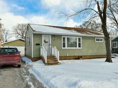 1612 Ferry St, Waukegan, IL, 60087