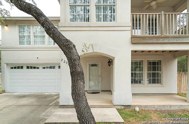 22047 Kenton Knl — Photo 4