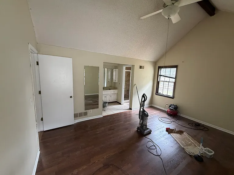 Primary BR Showing Bath