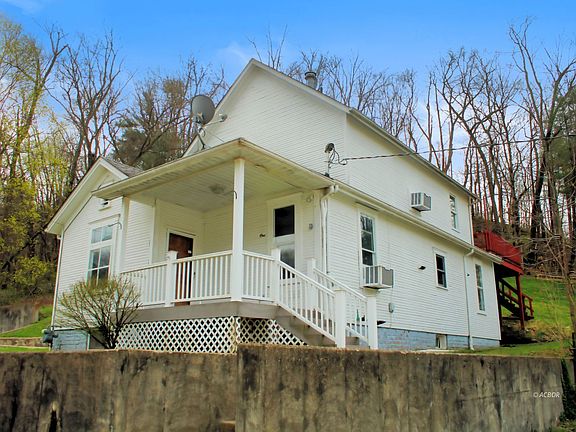 3rd image of 1 Poling Ave
