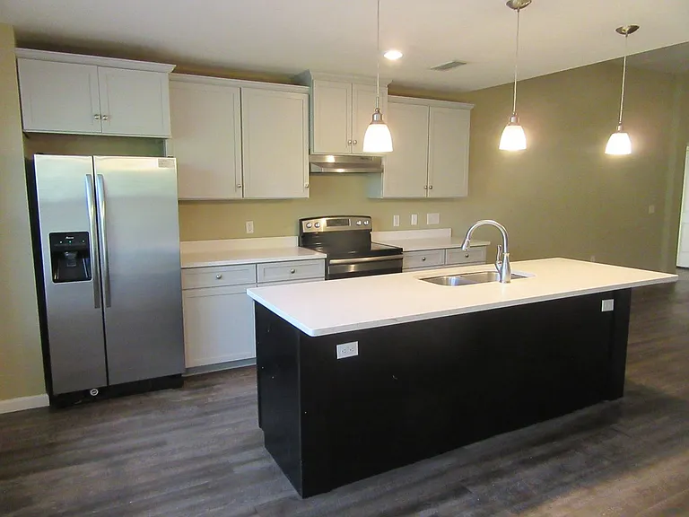 1517 Delaware Ave — Photo 9