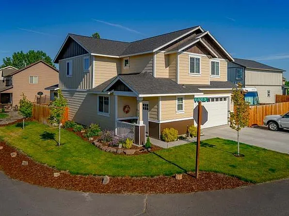 721 NE Cheyenne Dr, Redmond, OR 97756