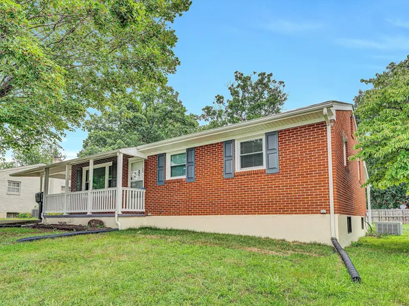 5671 Meadowcrest St, Roanoke, VA 24019