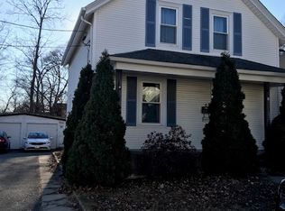 4 Arnold Ave, Lincoln, RI 02865