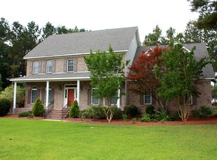 1406 Warwick Cir, Winterville, NC 28590