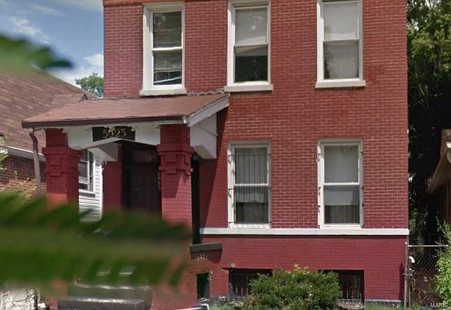1st image of 5923 Romaine Pl