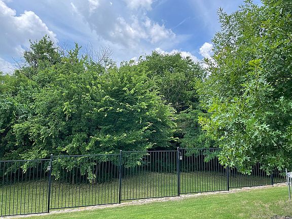 5th image of 2808 Kirkwood Dr