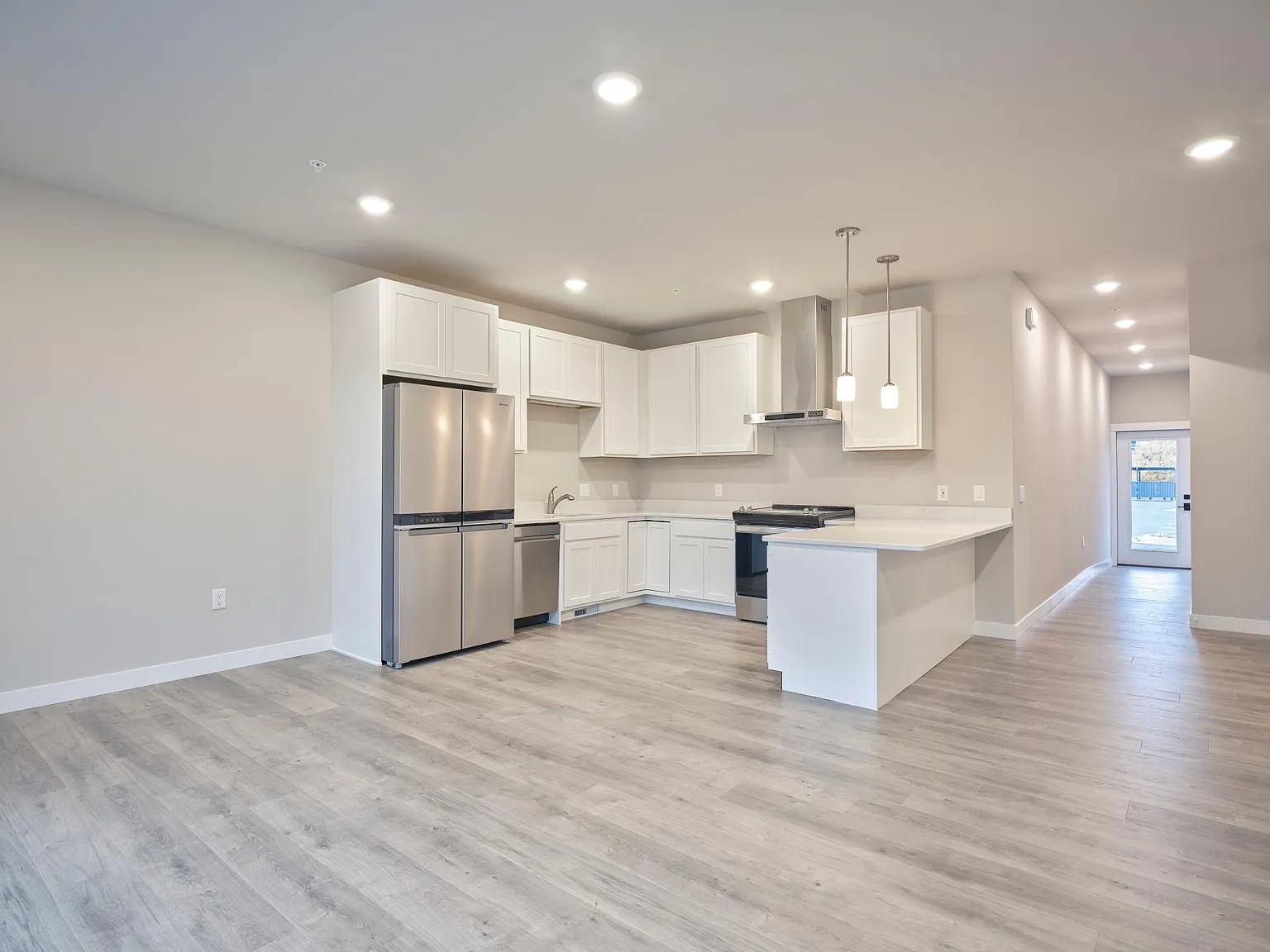 2 bed, 1440 sqft, $2,550 — Photo 3