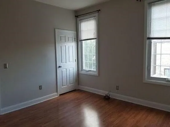 220 Jane Street image 7 of 13