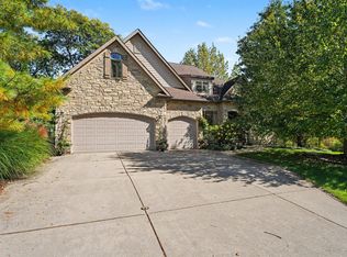 65 Braemar Dr, Valparaiso, IN 46385