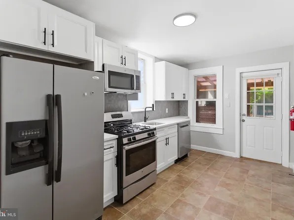 71 Amboy Ave, Roebling, NJ 08554