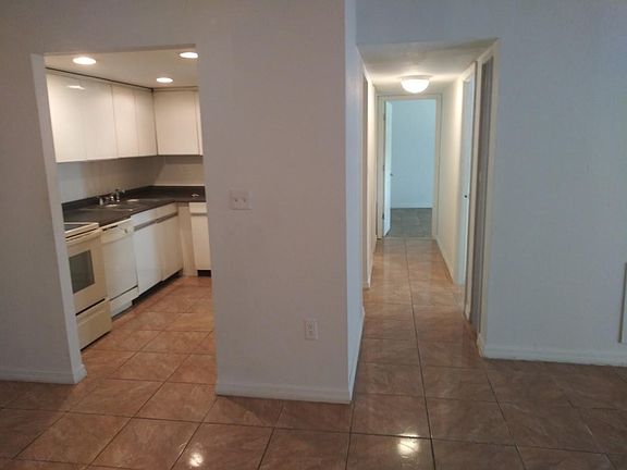 3rd image of 429 Executive Center Dr APT 103