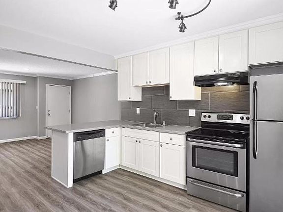 2nd image of 39 Sherland Ave #B