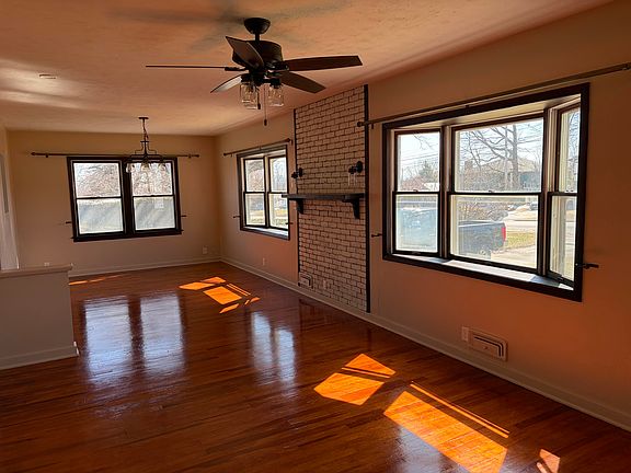 2nd image of 22 Tom Miller Rd