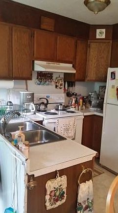 4th image of 484 Underwood Springs Private Dr