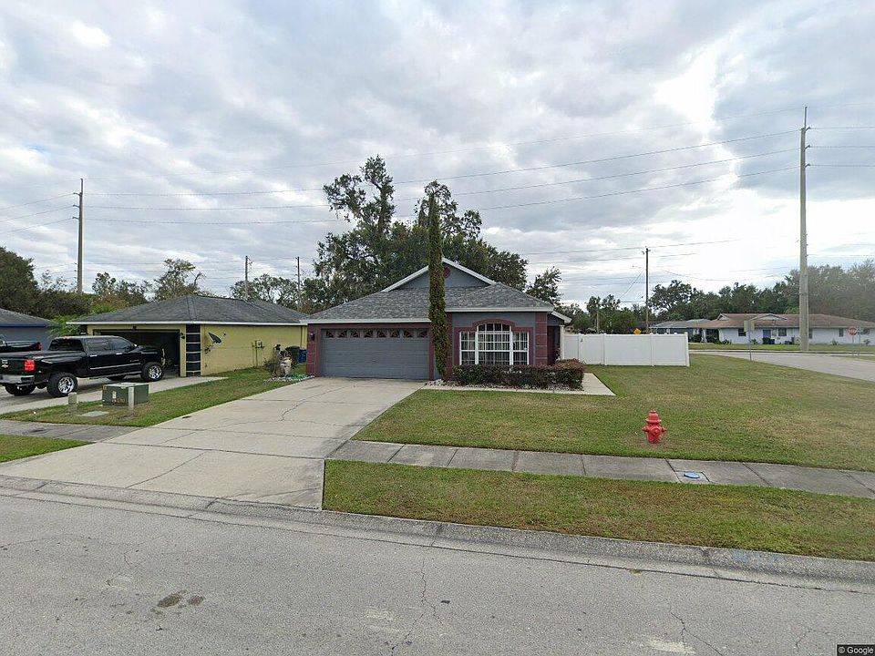 1st image of 955 Forrest Dr