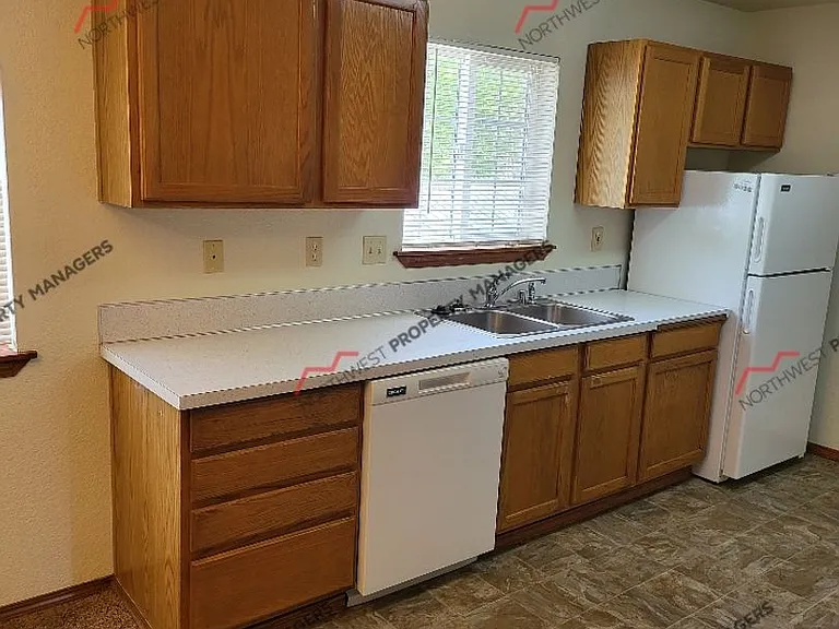 1268 State Route 505 — Photo 14