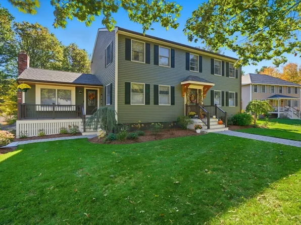 11 Patchs Pond Ln, Wilmington, MA 01887