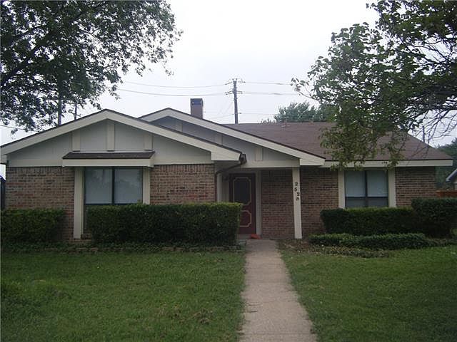 1st image of 2525 Crown Cir