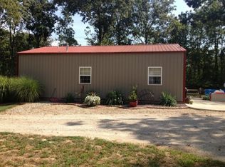 337 N 3100 East Rd, Stewardson, IL 62463