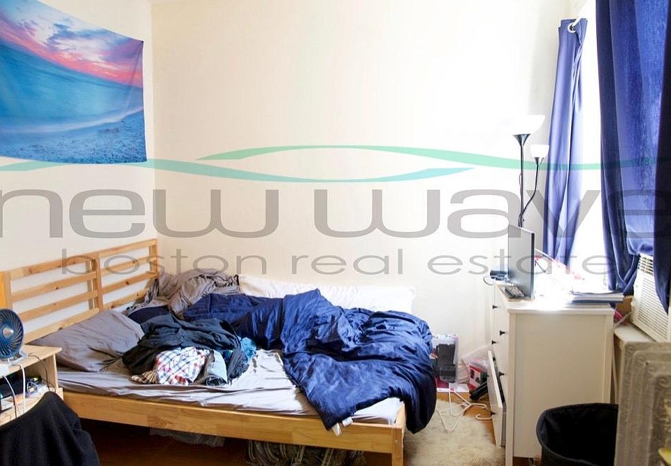 2nd image of 104 Hemenway St APT 17