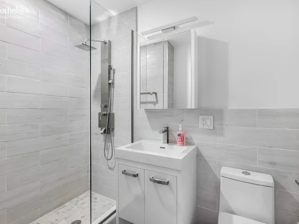 2113 Fifth Avenue image 7 of 9