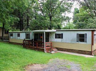 28 Holly Acres Ln, Arden, NC 28704