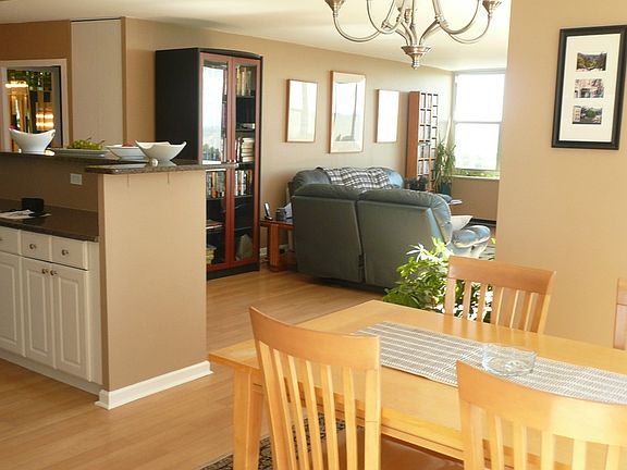 5th image of 4250 N Marine Dr APT 1621