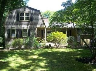 35 Main Ave, Warwick, RI 02886