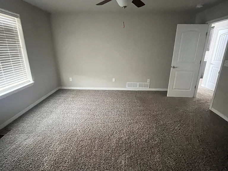 6452 Vedder Dr — Photo 25