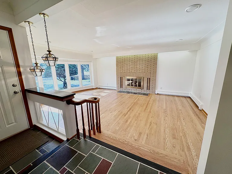 17 Avonwood Blvd — Photo 6
