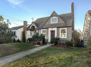 3225 60th Ave SW, Seattle, WA 98116