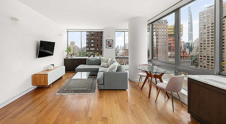 1st image of 111 W 67th St #24MN
