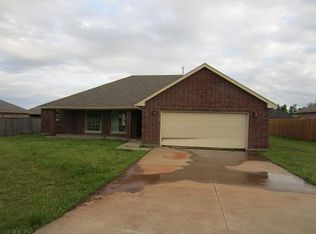 200 W Comanche Ave, Cashion, OK 73016