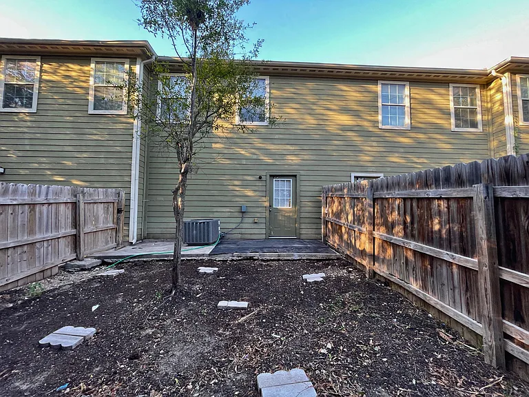 Kingsbury View-8603 — Photo 15