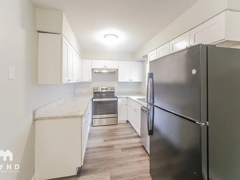 2695 Shady Grove Dr — Photo 3