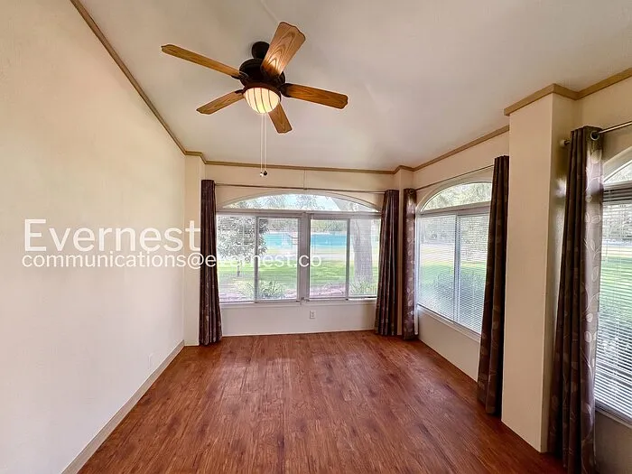 5609 Rosewall Cir — Photo 13