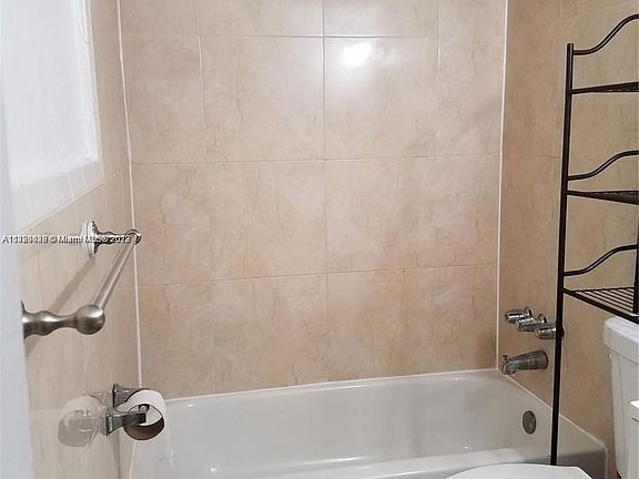 3rd image of 2400 NW 22nd Ct APT 6