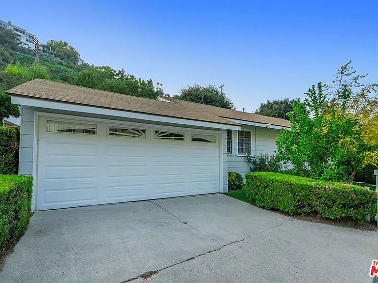 3771 Longview Valley Rd — Photo 28