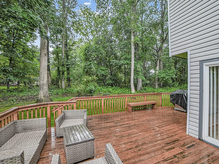 18420 Shady View Ln — Photo 47