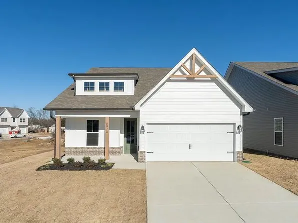 8965 James Creek Dr, Ooltewah, TN 37363