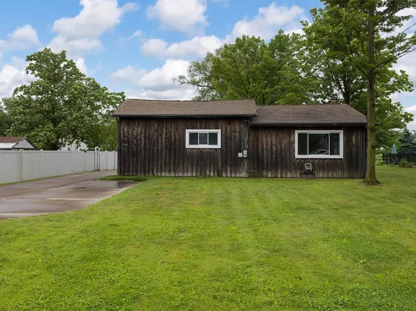 108 S Washington St, North East, PA 16428