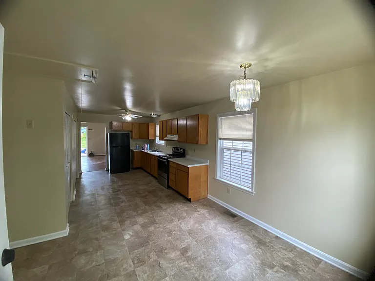 1727 Baird St — Photo 18
