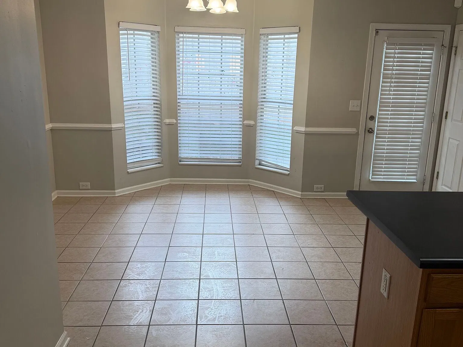 2 bed, 2.5 bath, 1492 sqft, $1,650 — Photo 3
