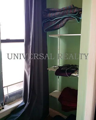 Rented by Universal Realty Group | media 6
