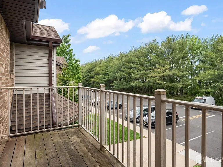 4410 Birchwood Ct — Photo 2