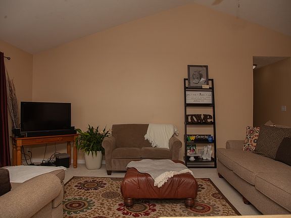 3rd image of 3509 Trailstone Dr