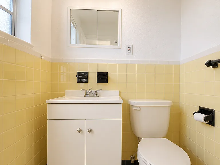 1145 Cordova Ave — Photo 16