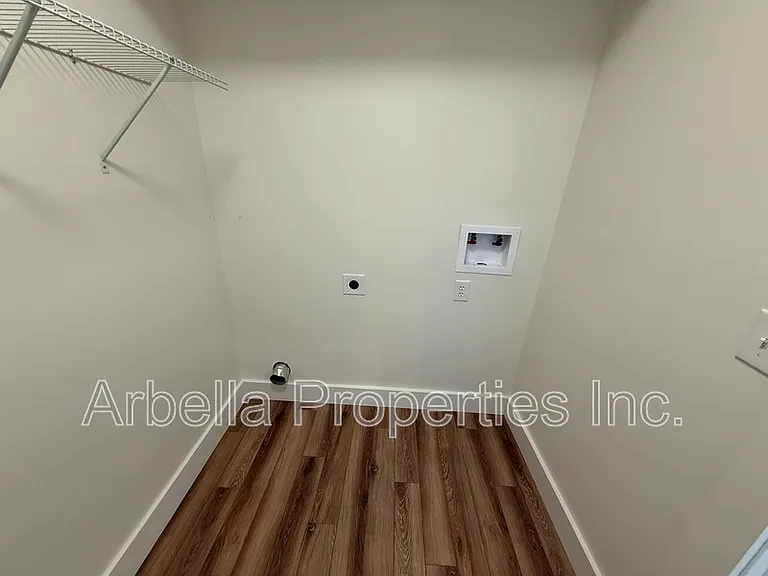 829 Hamilton St — Photo 10