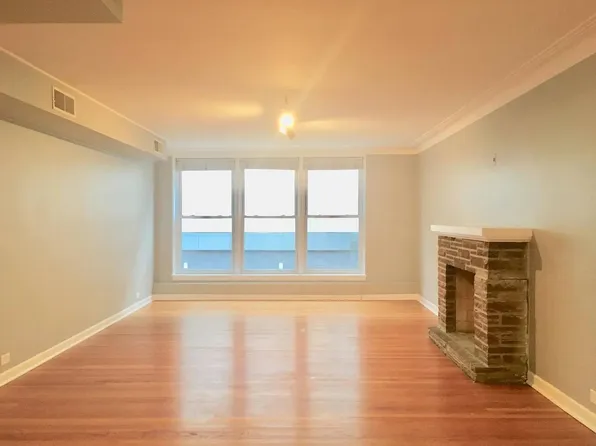 2831 N Clark, 2831 N Clark St APT 202, Chicago, IL 60657